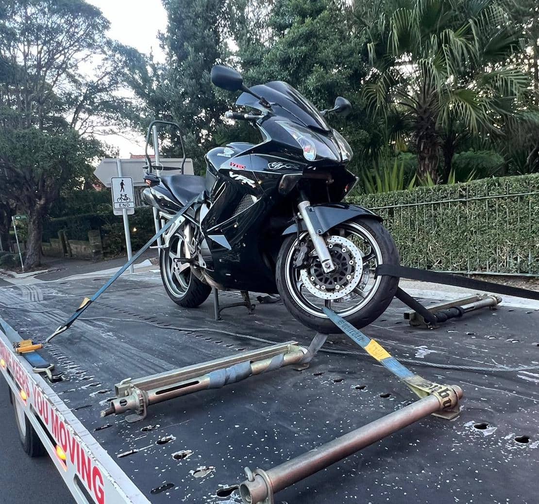 Motorbike towing near Lalor Melbourne.